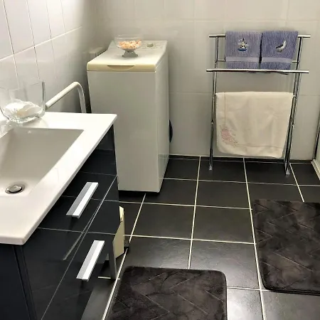 Apartment Saint Georges De Didonne - Appartement Cosy Et Entierement Equipe *